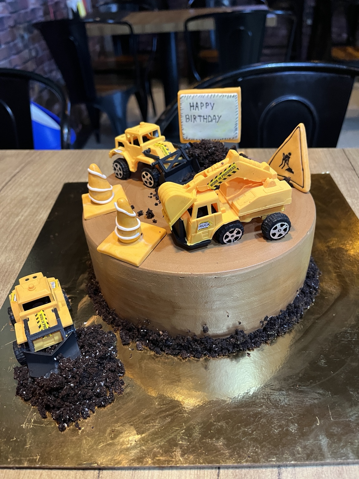 Custom construction themed cake by HR FOODS